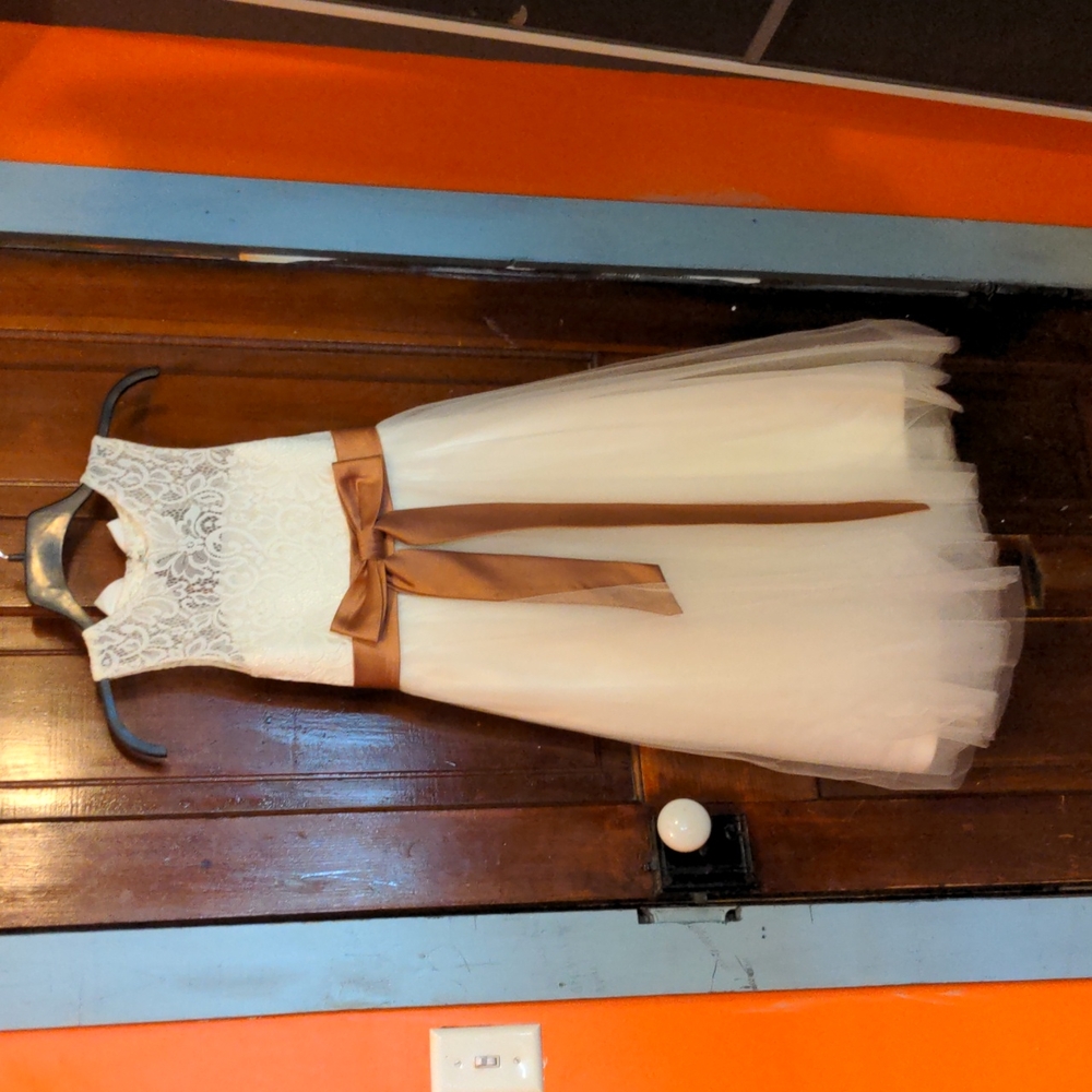 Approximately Size 6 Flower Girl Dress
